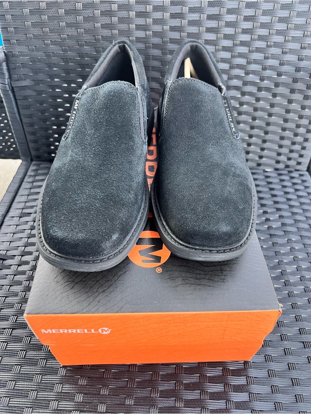 NWOT World Vue Moc Merrell Black Suede Slip-On Loafers. Size 8